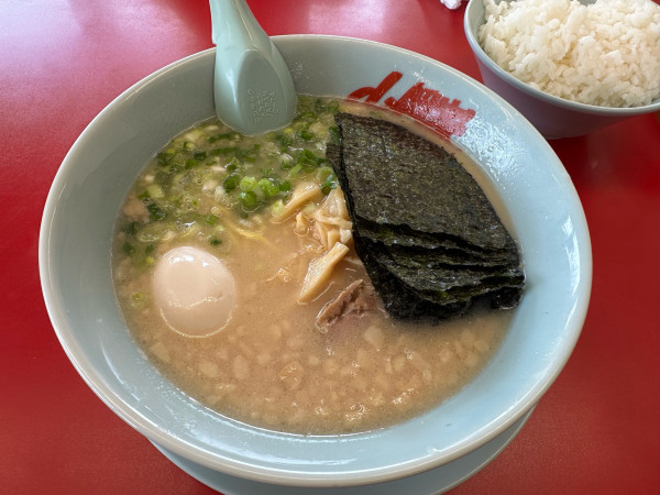 「プレミアム塩ラーメン」@ラーメン山岡家 小山田間店の写真