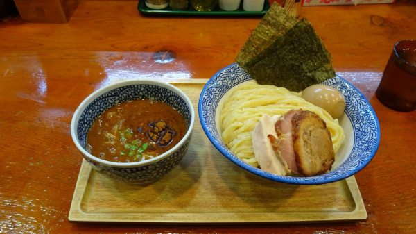「特製濃厚魚介つけ麺：大（1,350円）」@まといの写真