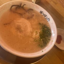 ラーメン850円　辛味別皿