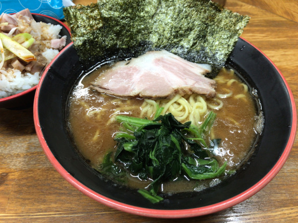 「ラーメン(こいめ、おおめ)+トッピングC(大盛り) 950円」@麺家 紫極の写真