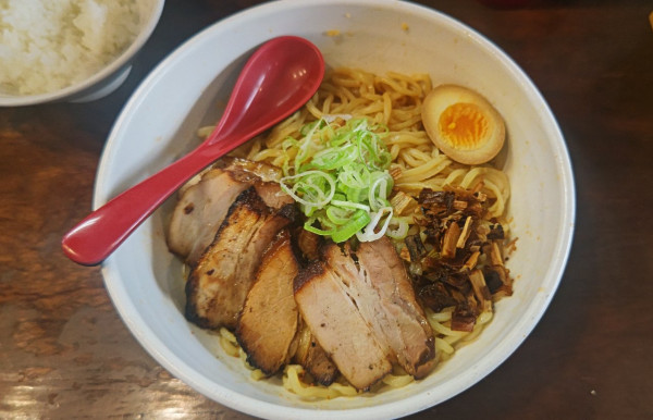 「炙りちゃーしゅーからし麺(太)大盛」@ら～めん からしや 葛西本店の写真