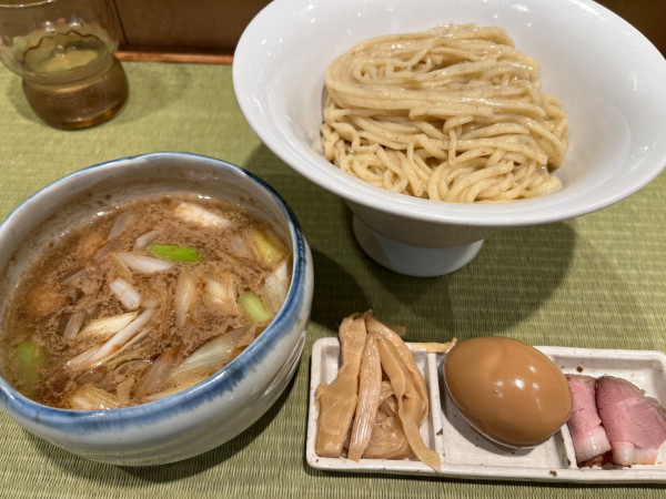 「鴨汁つけそば（上）」@らーめん 鴨to葱 イイトルミネ新宿店の写真