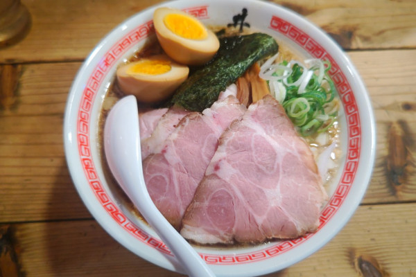 「特背脂醤油らぁめん」@井田商店の写真