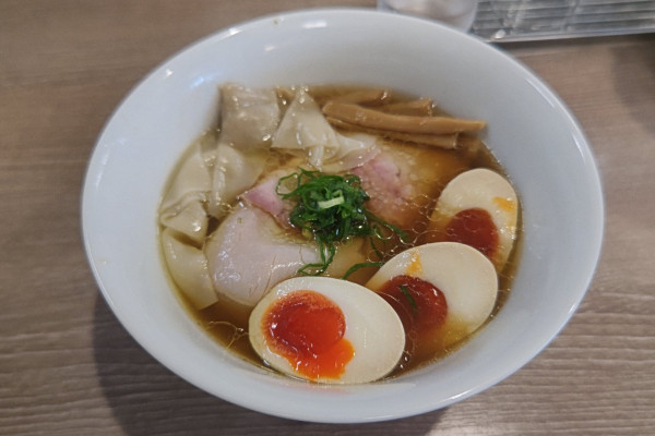 「特製醤油そば+味玉」@中華そば 和渦 TOKYOの写真