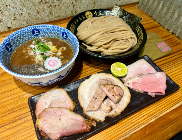 「つけめん並＋焼豚全種」@中華蕎麦うゑずの写真