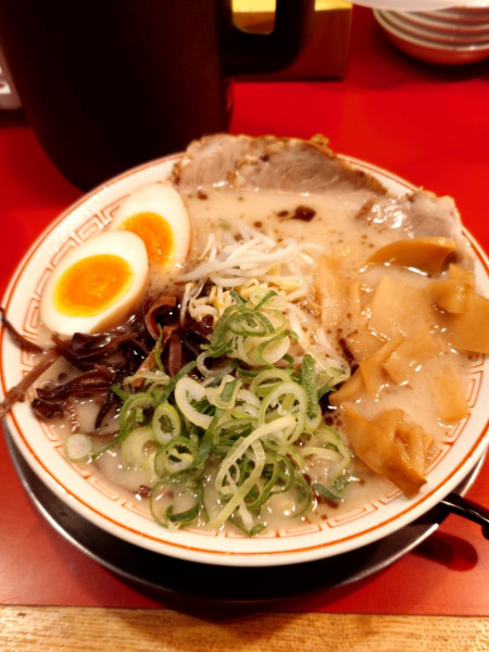 「よくばりラーメン」@ラーメン 赤組の写真