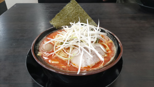「ピリ辛ラーメン」@逗子家 平成町店の写真