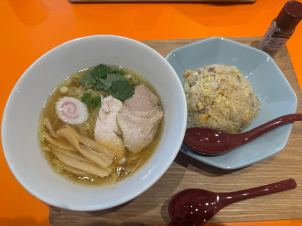 「こだわりの中華そば880円 半チャーハン340円」@麺Life 春よ恋の写真