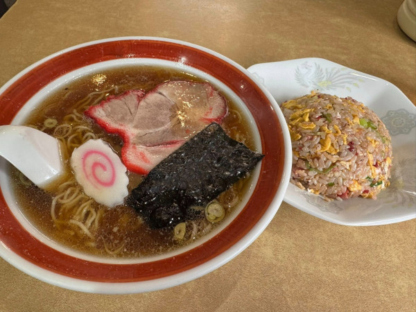 「ラーメン・半チャーハンセット」@豊閣の写真