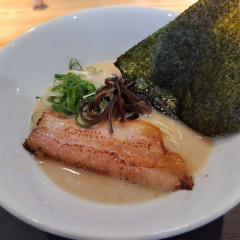 甲斐豚骨ラーメン ぶーちゃんの画像