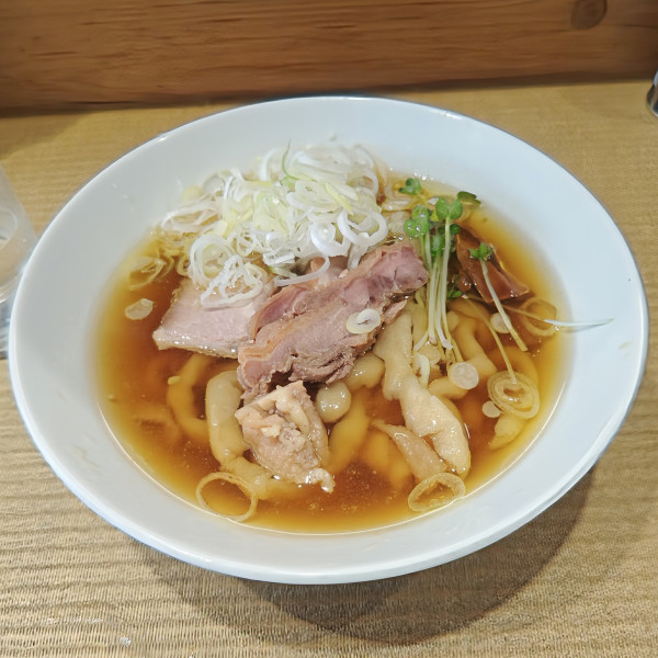 「親鶏中華そば+ねぎ」@手打 親鶏中華そば 綾川の写真