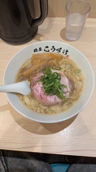 「背脂醤油らぁ麺」@麺屋 こうすけ 金沢新保本店の写真