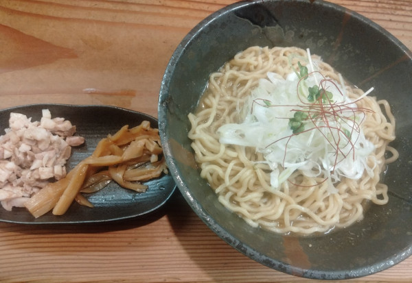 「濃厚牡蠣まぜそば」@貝だしラーメン 貝ガラ屋の写真