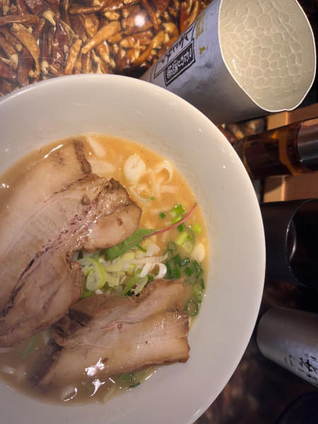 「醤油らぁめん＋レモンサワー500円」@四川担々麺 ななつぼし 新橋店の写真