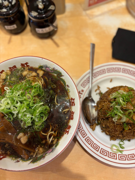 「背脂黒焼飯定食」@伍福軒 新宿西口店の写真
