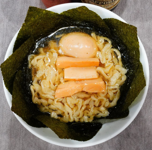 「かけら〜麺（塩）＋味玉＋瓶ビール」@手打ち 蓮の写真