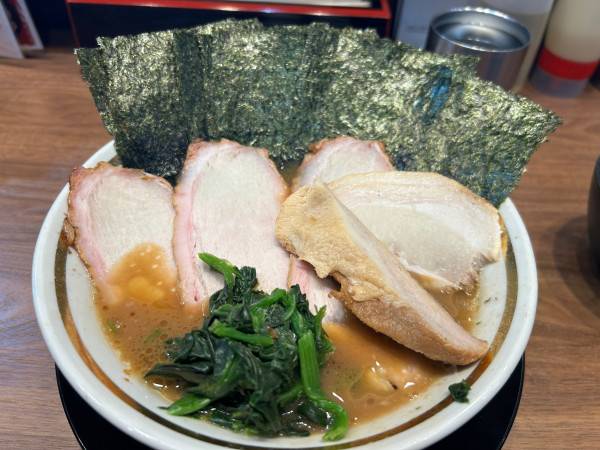 「チャーシューメン3枚　トロバラセット　のり　カタコイオオ」@との丸家 石岡店の写真