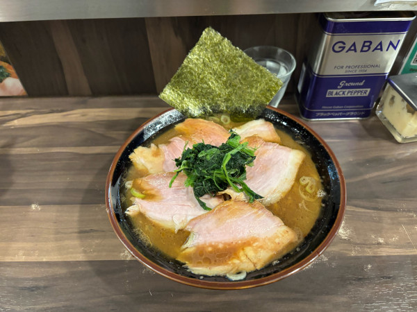 「チャーシューメン（1400）大盛（150）」@神田ラーメン わいず 神田本店の写真