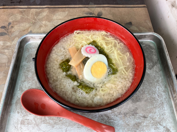 「背脂 塩ラーメン 400円」@星川製麺 彩の写真