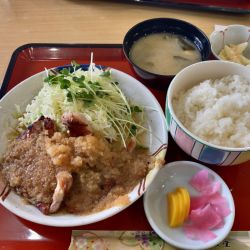 みた食堂の画像