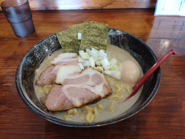 「特製煮干しらーめん大盛」@渡辺商店の写真