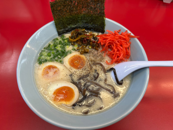「豚骨屋台ラーメン(840¥)」@九州ラーメン 元吉田の写真