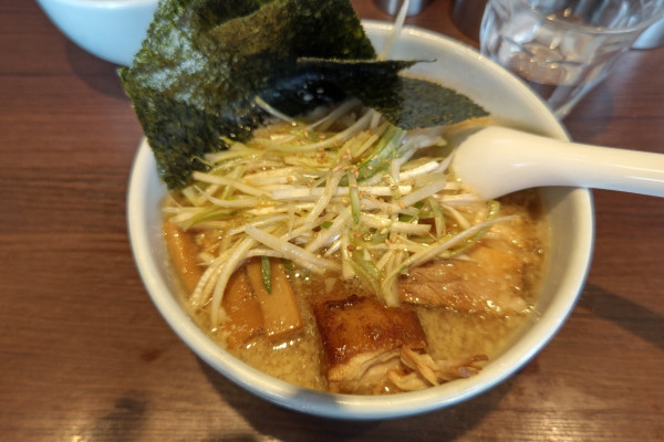 「二九八家ら～麺(醤油)+半ライス」@二九八家 いわせの写真