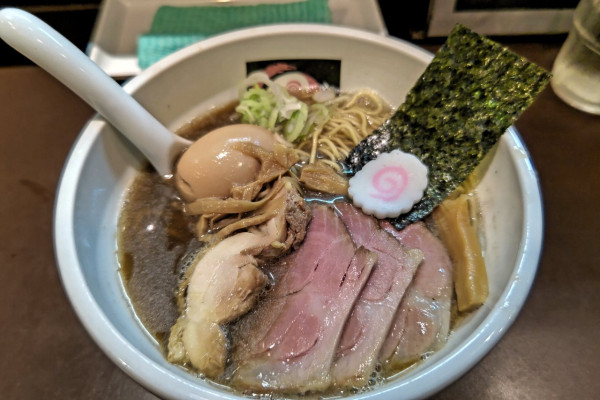 「焼豚にぼしそば+味玉」@おおぜき中華そば店の写真