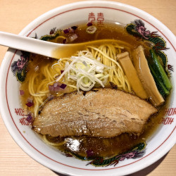 中華そば（900円）