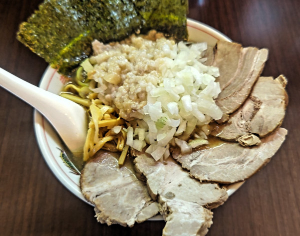 「チャーシュー麺+玉ねぎ+身入り」@手打ち中華そば 酒田の写真