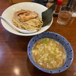 メガ鶏白湯つけ麺（限定）