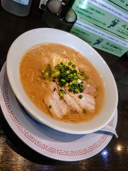 「らーめん 白」@博多らーめん ひまわりの写真