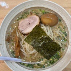 背脂豚骨醤油ラーメン