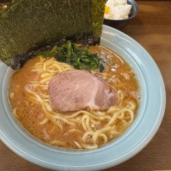 ラーメン中