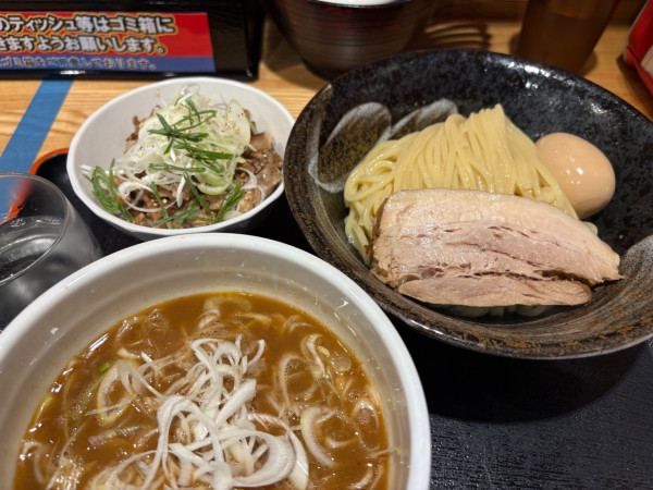 「味玉つけめん(並)1070円+ミニチャーシューご飯400円」@麺屋 睡蓮の写真