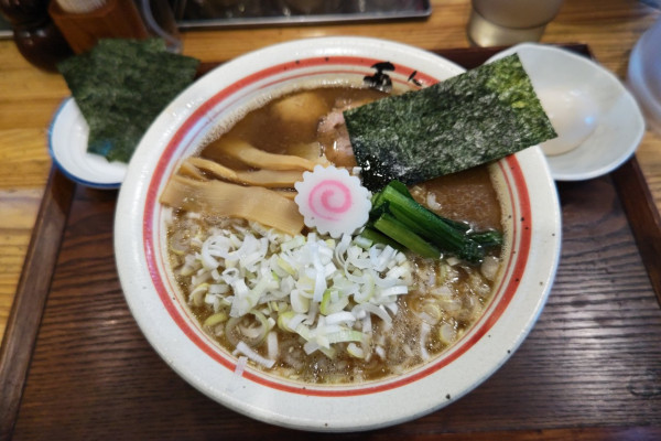 「らーめん(小)+のり+味付玉子」@人形町 兎屋の写真