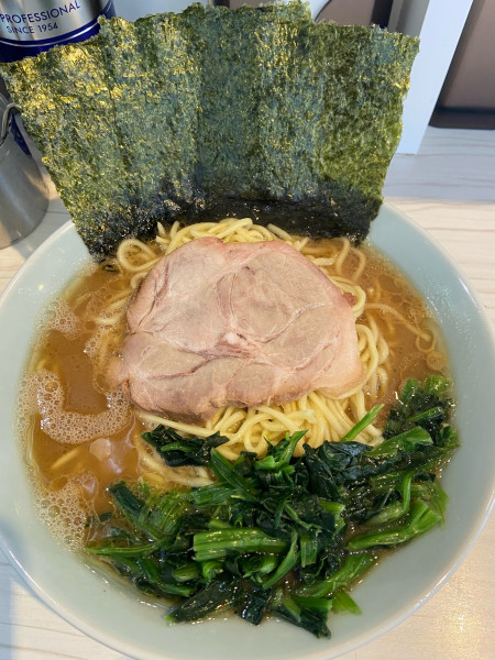 「ラーメン　大盛」@横浜家系らーめん 武虎家 綱島店の写真