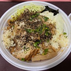 背脂混ぜめん(黒)(1190円)