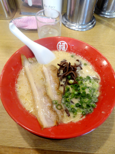「ラーメン600円普通」@豚骨ラーメン 福の軒の写真