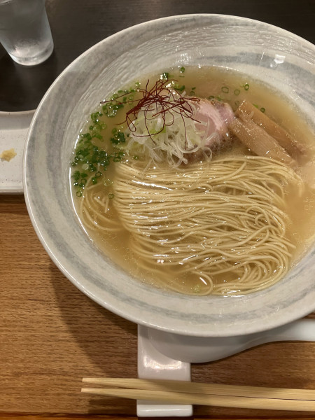 「かつらの拉麺　880円」@豚骨清湯・自家製麺 かつらの写真