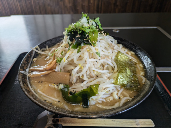 「みそとんこつ大盛（肉抜き、卵なし）600円」@増味家の写真
