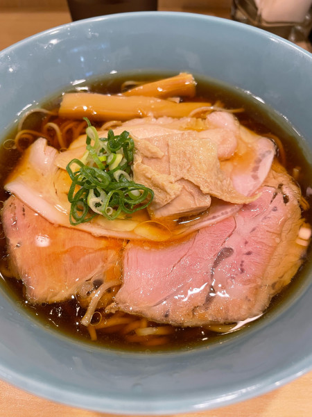 「地鶏中華そば 醤油」@中華そばよしかわ 西荻窪店の写真