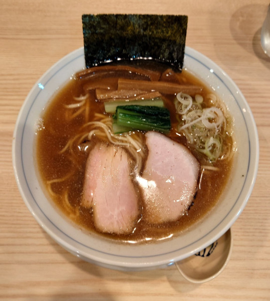 「醤油らーめん（1000円）」@らーめん3000の写真