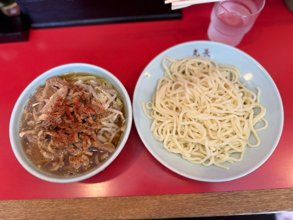 「チャシャーやさいつけそば(小鉢) 1300円」@丸長 目白店の写真