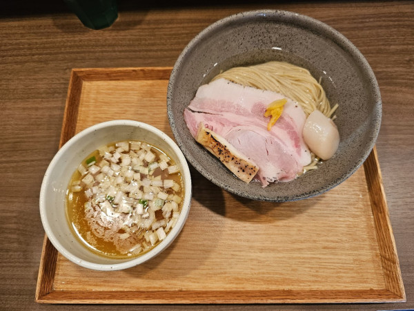 「【限定】地鶏と帆立のつけそば（塩）　1400円」@謝浸蕎麦店の写真