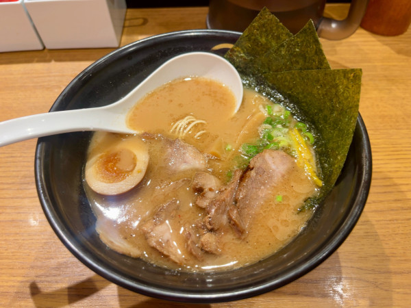 「醤油チャーシュー1,200円」@TOKYO豚骨BASE MADE by 博多一風堂 ペリエ千葉店の写真