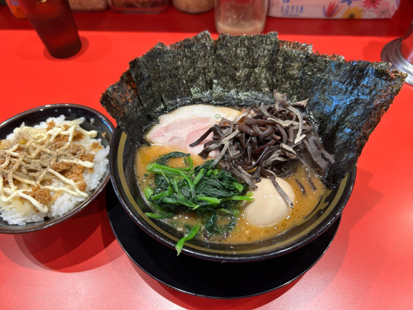 「とらきちラーメン　キクラゲ　ライス」@とらきち家の写真