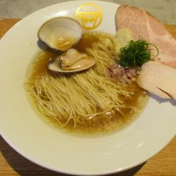はまぐり×濃厚ペースト塩の魚介らぁめん　1380円