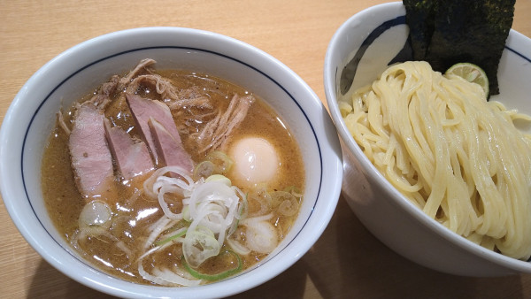 「濃厚豚崩しつけ麺」@つじ田 大森店の写真
