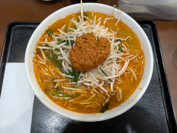 「みそ赤ベトコンラーメン990円+大盛110円」@スミちゃんラーメン えびの支店の写真